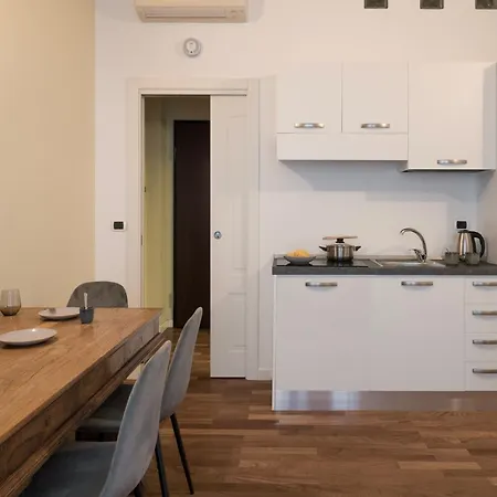 Elegant Luxury In Historic Center - M2 Apartment